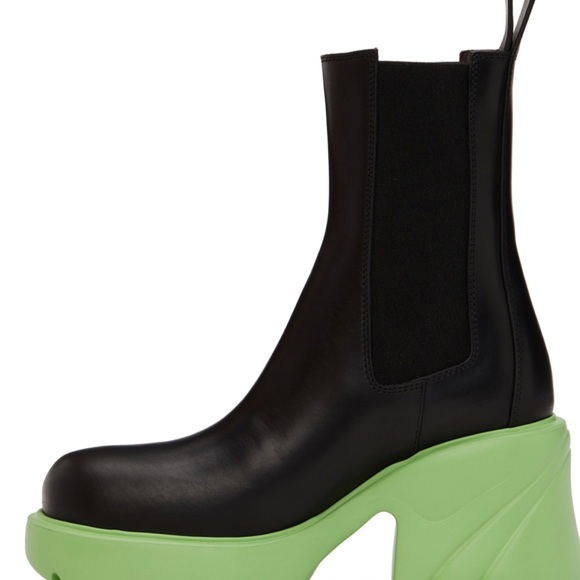 Bottega Veneta black flash chealsea boots - Picture 3 of 4